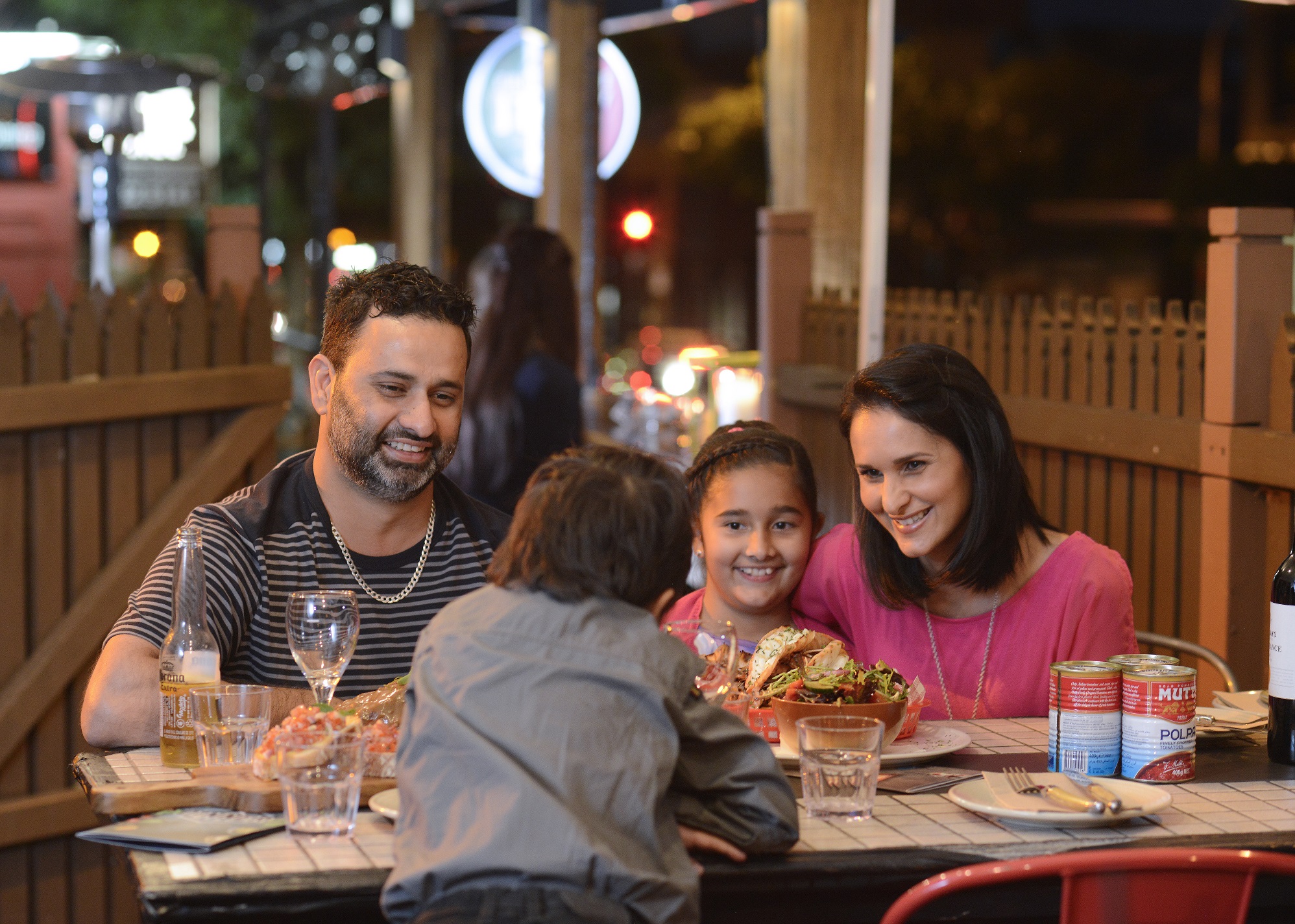 family enjoying dinner in penrith