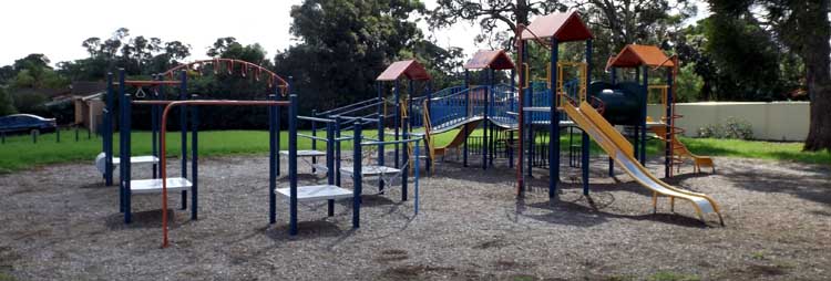 Explorers Way to Henley Grove Reserve